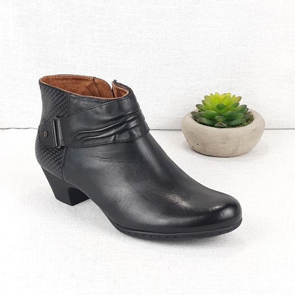 ROCKPORT BRYNN BOOTIES - Picture 3 of 16